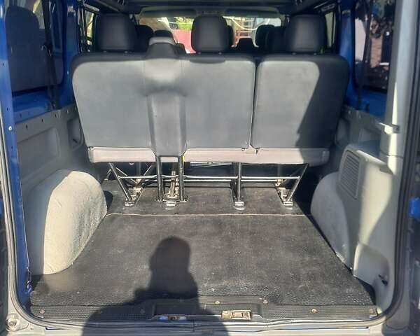 Рено Трафик 2011 в Теребовле на Automoto.ua Синий Рено Трафик, объемом двигателя 2 л и пробегом 277 тыс. км за 13450 $, фото 5 на Automoto.ua