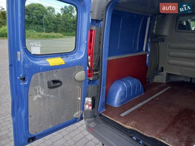 Синий Рено Трафик, объемом двигателя 2 л и пробегом 285 тыс. км за 13100 $, фото 13 на Automoto.ua