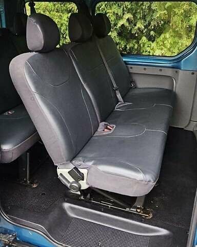 Синій Рено Трафік, об'ємом двигуна 2 л та пробігом 180 тис. км за 11000 $, фото 11 на Automoto.ua