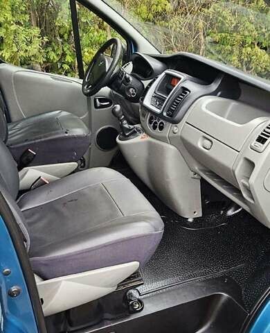 Синій Рено Трафік, об'ємом двигуна 2 л та пробігом 180 тис. км за 11000 $, фото 7 на Automoto.ua