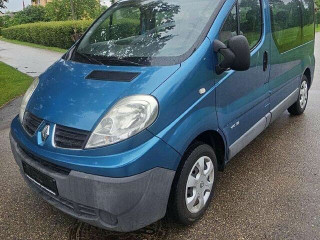 Рено Трафик 2011 в Каменце-Подольском на Automoto.ua Синий Рено Трафик, объемом двигателя 2 л и пробегом 176 тыс. км за 7500 $, фото 2 на Automoto.ua