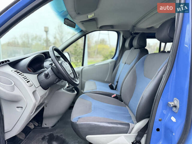 Синий Рено Трафик, объемом двигателя 2 л и пробегом 280 тыс. км за 10450 $, фото 12 на Automoto.ua