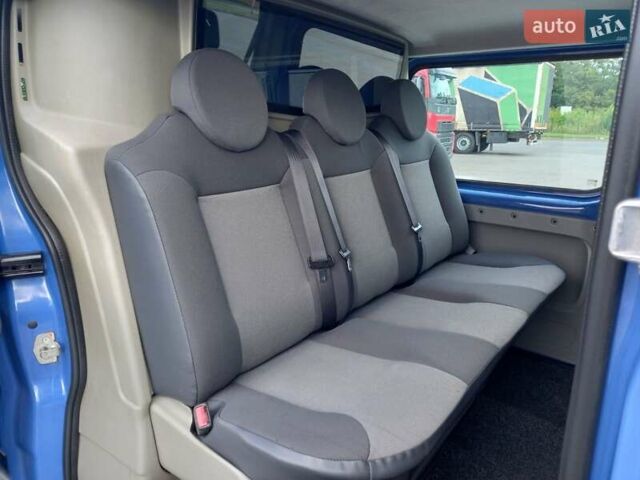 Синий Рено Трафик, объемом двигателя 2 л и пробегом 285 тыс. км за 13100 $, фото 7 на Automoto.ua
