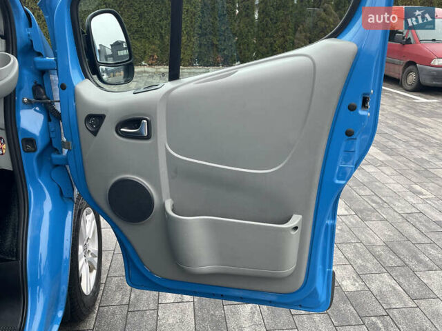 Синій Рено Трафік, об'ємом двигуна 2 л та пробігом 118 тис. км за 15200 $, фото 16 на Automoto.ua