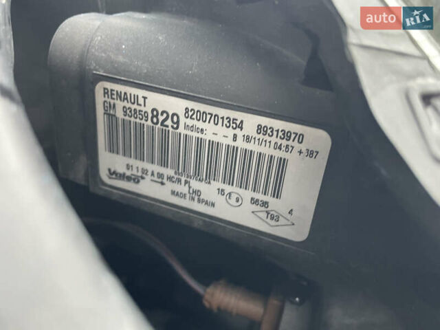 Синій Рено Трафік, об'ємом двигуна 2 л та пробігом 118 тис. км за 15200 $, фото 53 на Automoto.ua