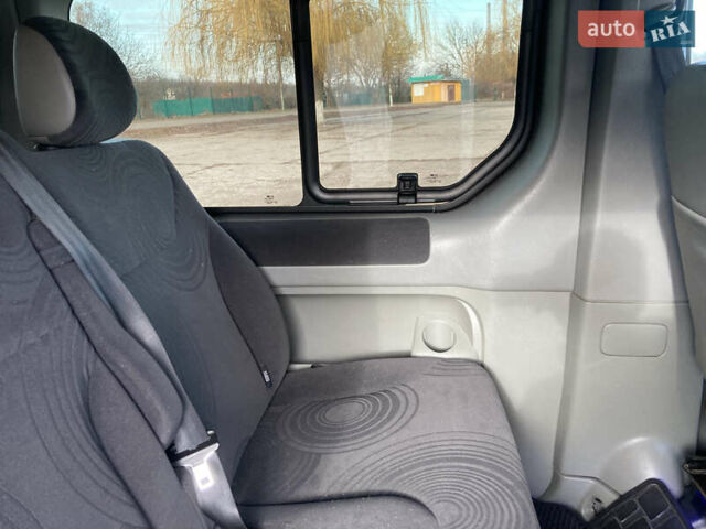 Синий Рено Трафик, объемом двигателя 2.5 л и пробегом 208 тыс. км за 13500 $, фото 15 на Automoto.ua