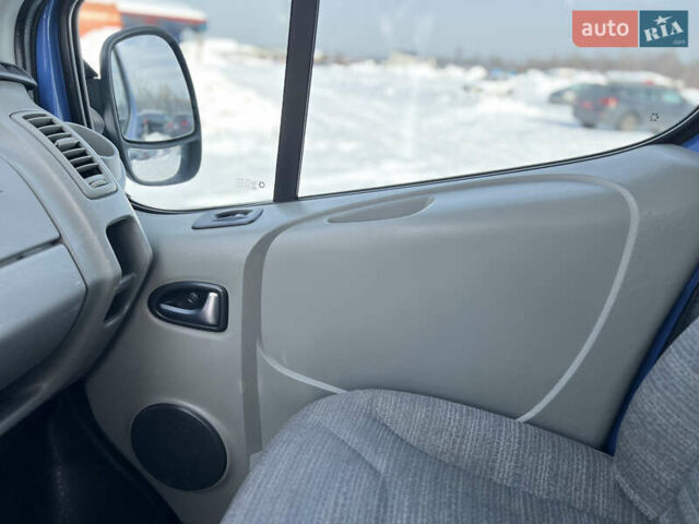 Синий Рено Трафик, объемом двигателя 2 л и пробегом 358 тыс. км за 10950 $, фото 58 на Automoto.ua
