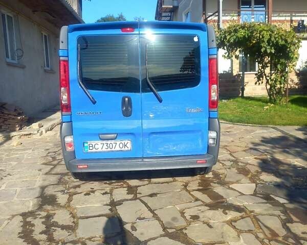 Синий Рено Трафик, объемом двигателя 2 л и пробегом 277 тыс. км за 13450 $, фото 2 на Automoto.ua