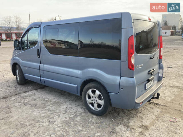 Синий Рено Трафик, объемом двигателя 2.5 л и пробегом 208 тыс. км за 13500 $, фото 4 на Automoto.ua