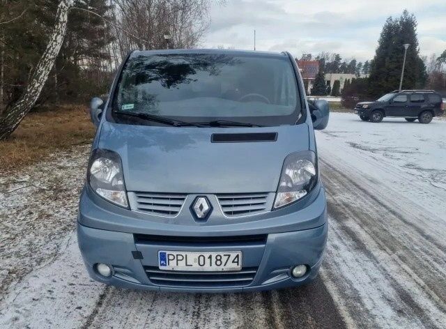 Синий Рено Трафик, объемом двигателя 2 л и пробегом 195 тыс. км за 7800 $, фото 1 на Automoto.ua