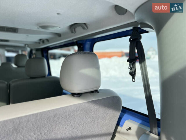 Синий Рено Трафик, объемом двигателя 2 л и пробегом 358 тыс. км за 10950 $, фото 92 на Automoto.ua