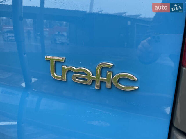 Синій Рено Трафік, об'ємом двигуна 2 л та пробігом 118 тис. км за 15200 $, фото 14 на Automoto.ua