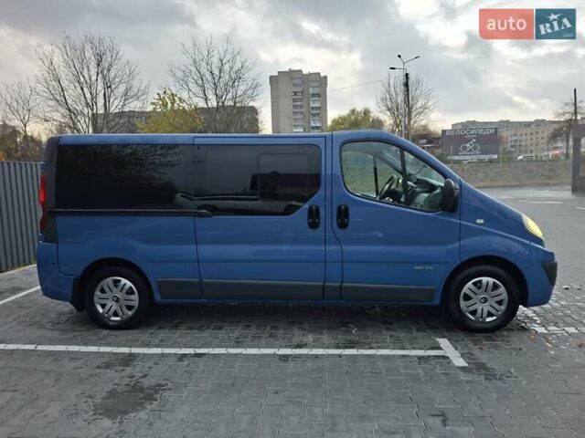 Синий Рено Трафик, объемом двигателя 2 л и пробегом 254 тыс. км за 13900 $, фото 2 на Automoto.ua