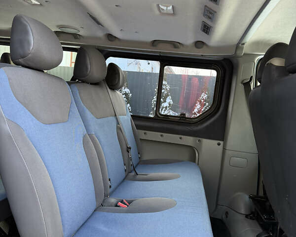 Синій Рено Трафік, об'ємом двигуна 2 л та пробігом 289 тис. км за 14800 $, фото 17 на Automoto.ua