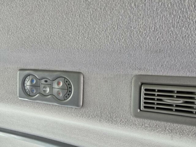 Рено Трафік 2012 у Хмельницькому на Automoto.ua Синій Рено Трафік, об'ємом двигуна 2 л та пробігом 161 тис. км за 8200 $, фото 14 на Automoto.ua