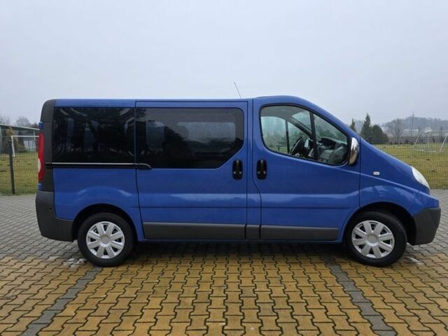 Синій Рено Трафік, об'ємом двигуна 2 л та пробігом 211 тис. км за 8600 $, фото 4 на Automoto.ua