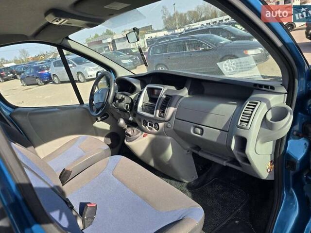 Рено Трафик 2012 в Хмельницком на Automoto.ua Синий Рено Трафик, объемом двигателя 2 л и пробегом 170 тыс. км за 11000 $, фото 9 на Automoto.ua