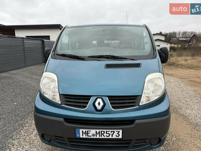 Рено Трафик 2012 в Хмельницком на Automoto.ua Синий Рено Трафик, объемом двигателя 2 л и пробегом 170 тыс. км за 11000 $, фото 1 на Automoto.ua