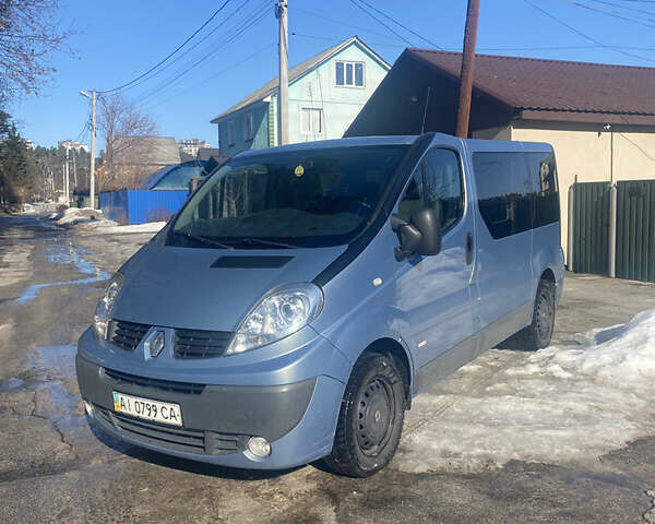 Синий Рено Трафик, объемом двигателя 2 л и пробегом 288 тыс. км за 15000 $, фото 7 на Automoto.ua