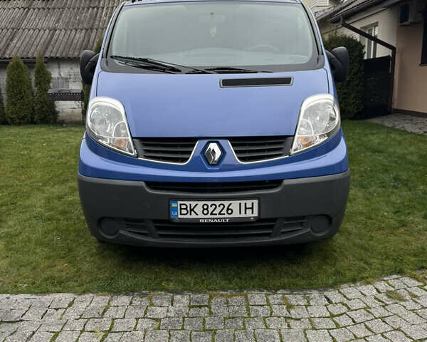 Синій Рено Трафік, об'ємом двигуна 2 л та пробігом 284 тис. км за 12500 $, фото 1 на Automoto.ua