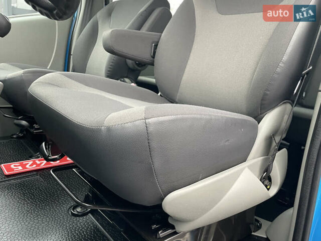 Синий Рено Трафик, объемом двигателя 2 л и пробегом 118 тыс. км за 14950 $, фото 45 на Automoto.ua