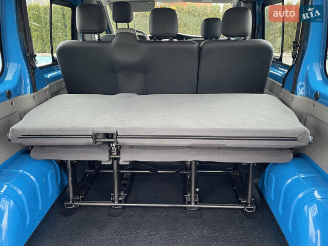 Синий Рено Трафик, объемом двигателя 2 л и пробегом 118 тыс. км за 14950 $, фото 35 на Automoto.ua