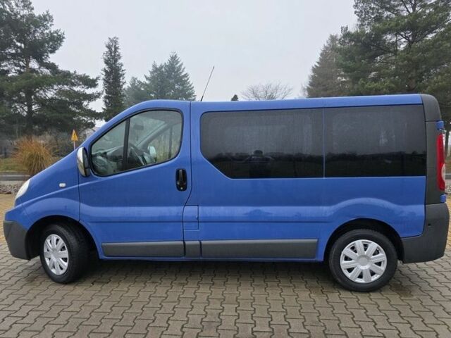 Синій Рено Трафік, об'ємом двигуна 2 л та пробігом 211 тис. км за 8600 $, фото 3 на Automoto.ua