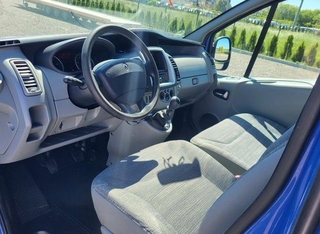 Синій Рено Трафік, об'ємом двигуна 2 л та пробігом 215 тис. км за 9200 $, фото 14 на Automoto.ua