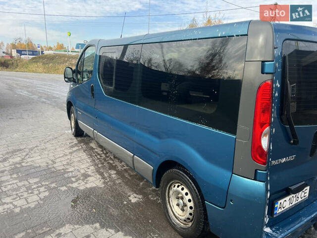 Синий Рено Трафик, объемом двигателя 2 л и пробегом 288 тыс. км за 12100 $, фото 3 на Automoto.ua