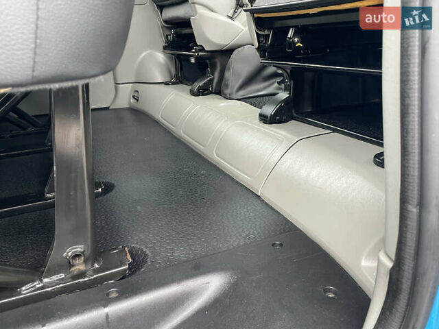 Синий Рено Трафик, объемом двигателя 2 л и пробегом 118 тыс. км за 14950 $, фото 29 на Automoto.ua