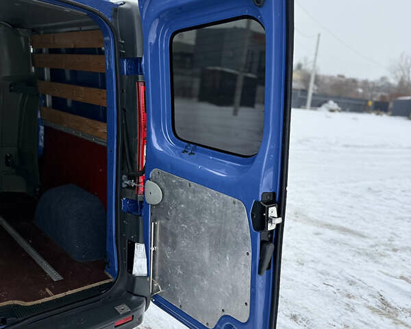 Синий Рено Трафик, объемом двигателя 2 л и пробегом 255 тыс. км за 13950 $, фото 26 на Automoto.ua