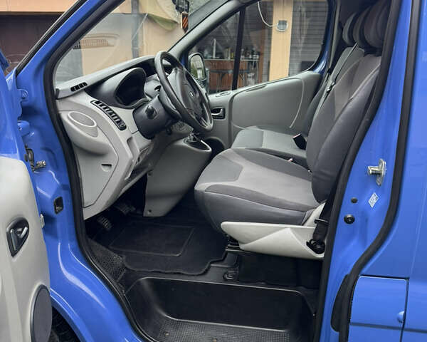 Синій Рено Трафік, об'ємом двигуна 2 л та пробігом 284 тис. км за 12500 $, фото 9 на Automoto.ua