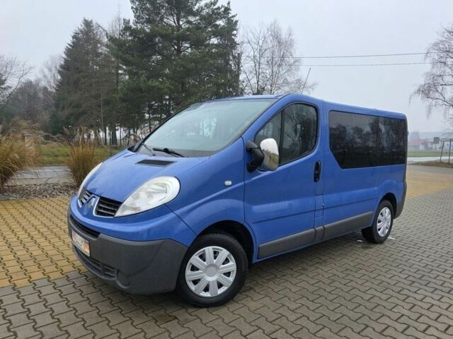 Синій Рено Трафік, об'ємом двигуна 2 л та пробігом 211 тис. км за 8600 $, фото 2 на Automoto.ua