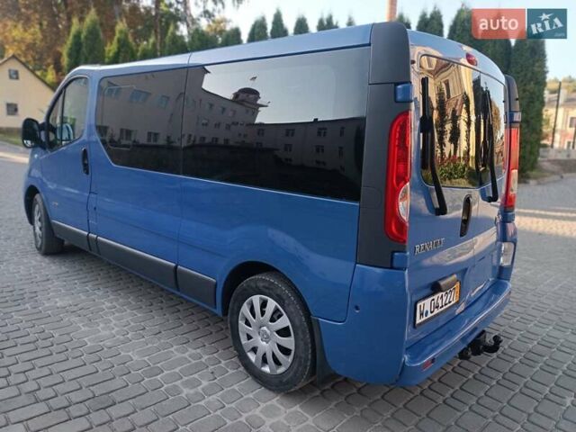 Синий Рено Трафик, объемом двигателя 2 л и пробегом 250 тыс. км за 13900 $, фото 1 на Automoto.ua