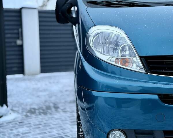 Синій Рено Трафік, об'ємом двигуна 2 л та пробігом 289 тис. км за 14800 $, фото 3 на Automoto.ua
