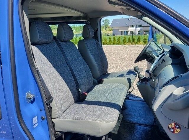 Синій Рено Трафік, об'ємом двигуна 2 л та пробігом 215 тис. км за 9200 $, фото 8 на Automoto.ua