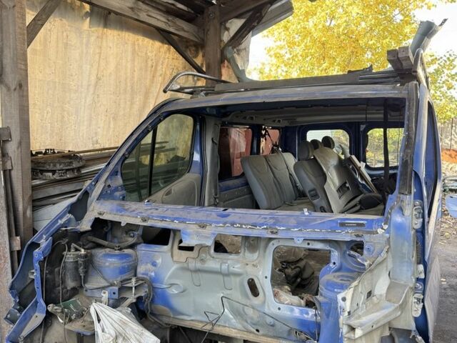 Синій Рено Трафік, об'ємом двигуна 2 л та пробігом 320 тис. км за 4500 $, фото 3 на Automoto.ua