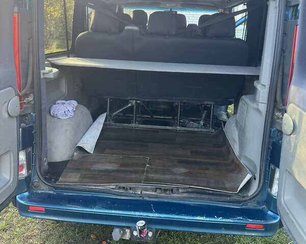 Синий Рено Трафик, объемом двигателя 2 л и пробегом 288 тыс. км за 12100 $, фото 9 на Automoto.ua