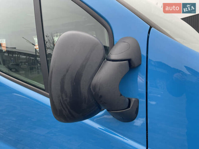 Синий Рено Трафик, объемом двигателя 2 л и пробегом 118 тыс. км за 14950 $, фото 65 на Automoto.ua