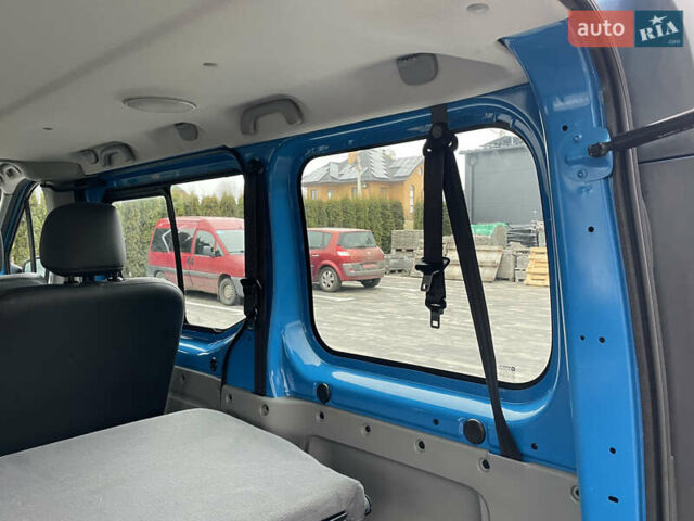 Синий Рено Трафик, объемом двигателя 2 л и пробегом 118 тыс. км за 14950 $, фото 37 на Automoto.ua