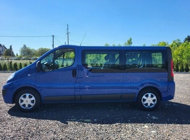 Синій Рено Трафік, об'ємом двигуна 2 л та пробігом 215 тис. км за 9200 $, фото 3 на Automoto.ua