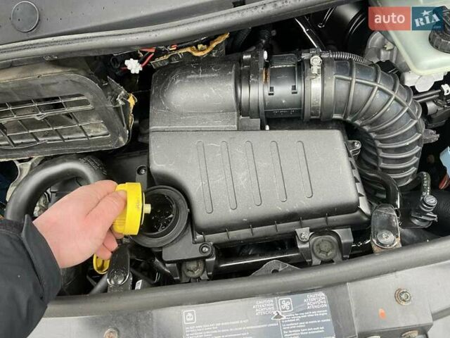 Синій Рено Трафік, об'ємом двигуна 2 л та пробігом 288 тис. км за 13500 $, фото 26 на Automoto.ua