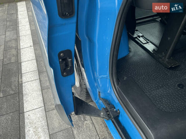 Синій Рено Трафік, об'ємом двигуна 2 л та пробігом 118 тис. км за 14500 $, фото 31 на Automoto.ua