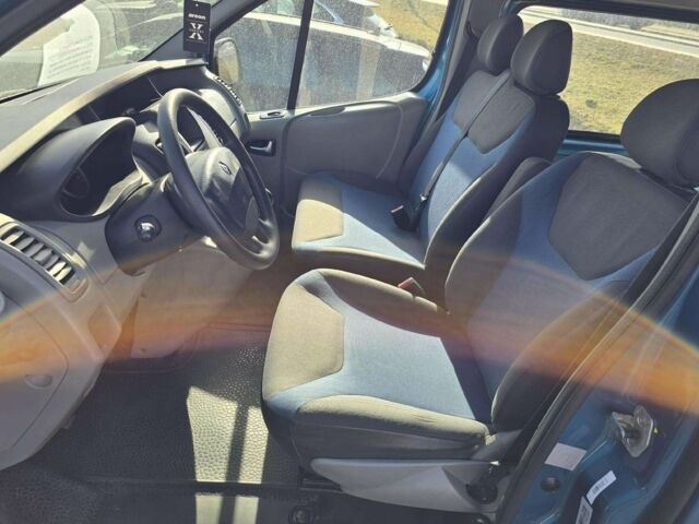 Синій Рено Трафік, об'ємом двигуна 2 л та пробігом 161 тис. км за 8200 $, фото 9 на Automoto.ua