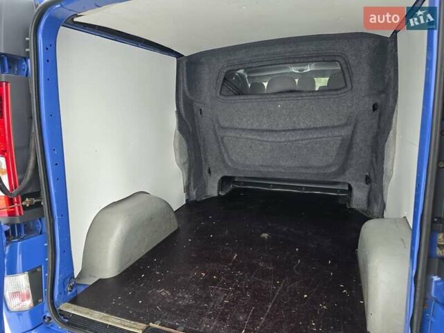 Синій Рено Трафік, об'ємом двигуна 2 л та пробігом 270 тис. км за 13999 $, фото 55 на Automoto.ua