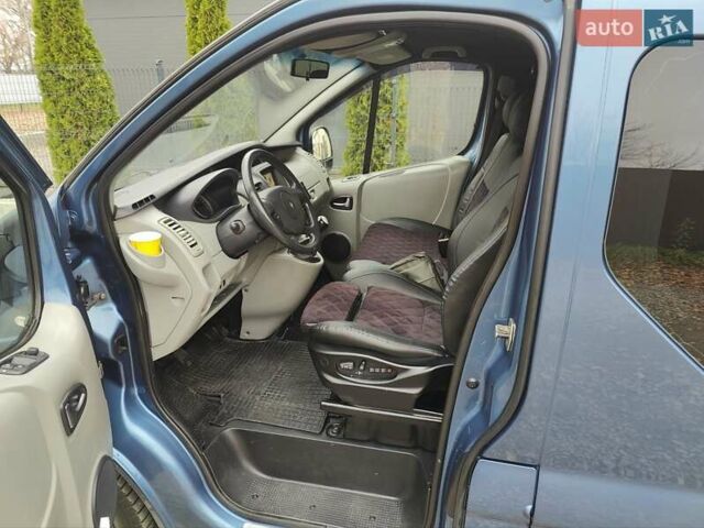 Синий Рено Трафик, объемом двигателя 2 л и пробегом 221 тыс. км за 13999 $, фото 3 на Automoto.ua