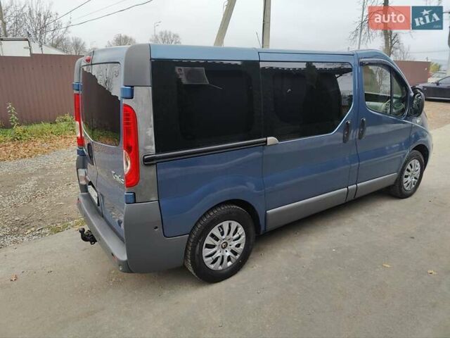 Синий Рено Трафик, объемом двигателя 2 л и пробегом 221 тыс. км за 13999 $, фото 1 на Automoto.ua