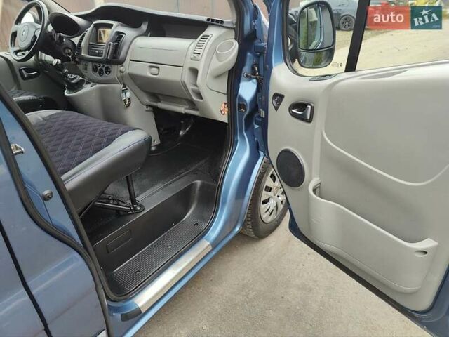 Синий Рено Трафик, объемом двигателя 2 л и пробегом 221 тыс. км за 13999 $, фото 14 на Automoto.ua