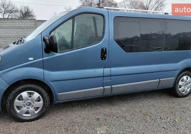 Синий Рено Трафик, объемом двигателя 2 л и пробегом 241 тыс. км за 14700 $, фото 1 на Automoto.ua