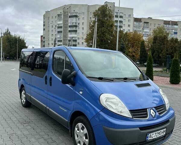 Синий Рено Трафик, объемом двигателя 2 л и пробегом 250 тыс. км за 13300 $, фото 1 на Automoto.ua